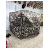 Portable 7x7 hunting blind with carrying bag