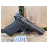 Glock 21 ï¿½ .45 ACP Pistol