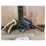 H&R Model 929 ï¿½ .22 LR Revolver