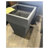 ELEMENTS - STYLE 2 SQUARE CONCRETE PLANTER