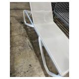 WAVE - MESH CHAISE LOUNGE - GRAY / WHITE