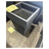 ELEMENTS - STYLE 2 SQUARE CONCRETE PLANTER