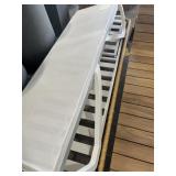 WAVE - MESH CHAISE LOUNGE - GRAY / WHITE