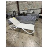 WAVE - MESH CHAISE LOUNGE - SILVER / WHITE