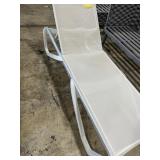 WAVE - MESH CHAISE LOUNGE - GRAY / WHITE