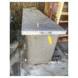 ALUMINUM TANK WITH LID (LID DAMAGED / HOLE)