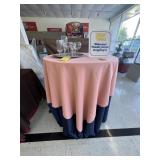 HIGH TOP ROUND TABLE WITH LINENS - 3