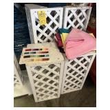 WHITE WOOD LATTICE STANDS - 6- SMALL / 2- MEDIUM