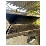 TRAILER SMOKER WITH TRAILER DOLLY