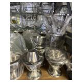ASSORTED PIECES - 19- CLEAR GLASS BOWLS / 16 - SHR