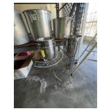 STAINLESS STEEL WINE BUCKETS WITH STANDS