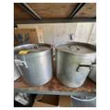 ASSORTED STOCK POTS WITH LIDS