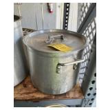 ASSORTED STOCK POTS WITH LIDS
