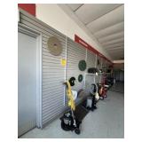LOT ALL SLAT WALL IN SHOWROOM WITH ACCESSORIES, SH