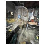 PATTON WAREHOUSE PEDESTAL FAN