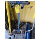 LINOLEUM ROLLER