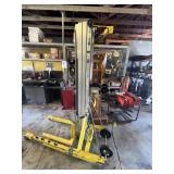 SUMNER 2118 A/C LIFT - LOAD CAPACITY 650 LBS - SER