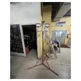 ADJUSTABLE WORKLIGHTS - 4- YELLOW / 1- ORANGE