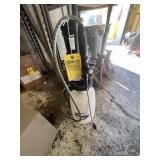 PUMP SPRAYER