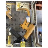 BOSTITCH M111FS PNEUMATIC FLOOR STAPLER / NAILER