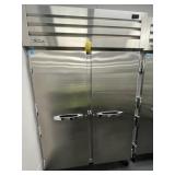 TRUE STG2R-2S-HC STAINLESS STEEL DOUBLE DOOR REFRI