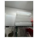 LOT PLASTIC CONTAINERS (SOME WITH LIDS), MEASURING