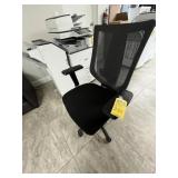 BLACK MESH ROLLING OFFICE CHAIRS (BACK)