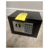 MINI COMBO SAFE - APPROXIMATELY 9