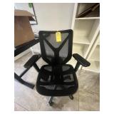 ASSORTED BLACK MESH ROLLING OFFICE CHAIRS (ALL IN