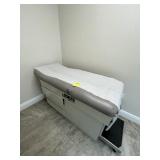UNITED METAL FABRICATORS UMF 5150B EXAM TABLE - SE