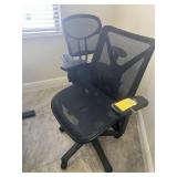 BLACK MESH ROLLING OFFICE CHAIRS (OFFICE 7)