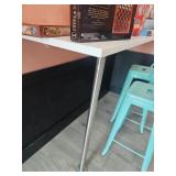 TABLE (LOCATED IN FORT LAUDERDALE, FL)