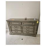 DRESSER