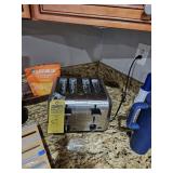 4-SLICE TOASTER