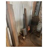 LOT ALL UNTAGGED METAL IN SMALL BUILDING