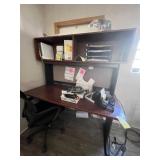 DESK WITH HUTCH