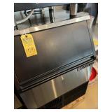 MAXX ICE SMALL CUBE ICE MACHINE - 24x26x42