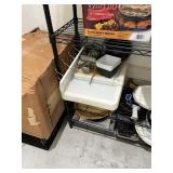 LOT CONTENTS OF ROOM