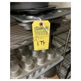 ASSORTED BAKING PANS