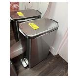 ASSORTED STEP TRASH CANS