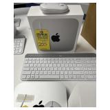 MAC MINI A2348-EMC3569 WITH KEYBOARD & MOUSE (IN B