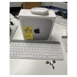 MAC MINI A2348-EMC3569 WITH KEYBOARD & MOUSE (IN B