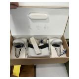 META QUEST 2 VIRTUAL REALITY GOGGLES & HAND SET (I