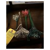 ASSORTED GLASS FLOWERS
