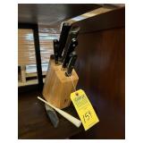 LOT ASSORTED KNIVES WITH BLOCK