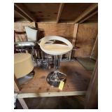 CHROME & GLOSSY WHITE RESIN ADJUSTABLE HEIGHT STOO