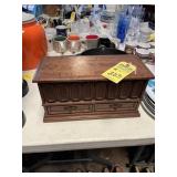 PIECES ASSORTED COSTUME JEWELRY WITH WOOD JEWELRY