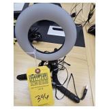 LIGHT RING ON STAND