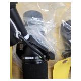 SHURE STUDIO MICROPHONE WITH ALTERNATE MIC COVER