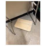 LOT UNTAGGED ITEMS IN GROOMING AREA - PLASTIC STOR